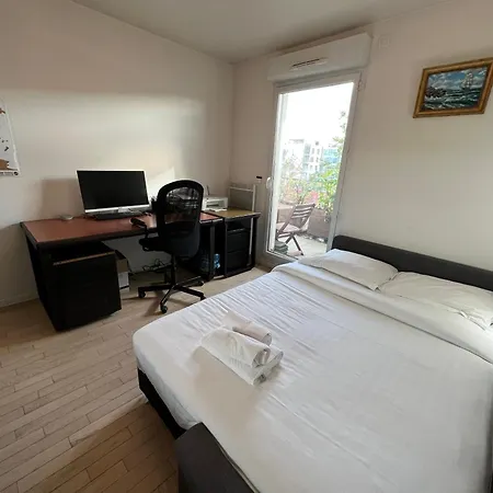 Duplex Terrasse Au Soleil Apartment Paris